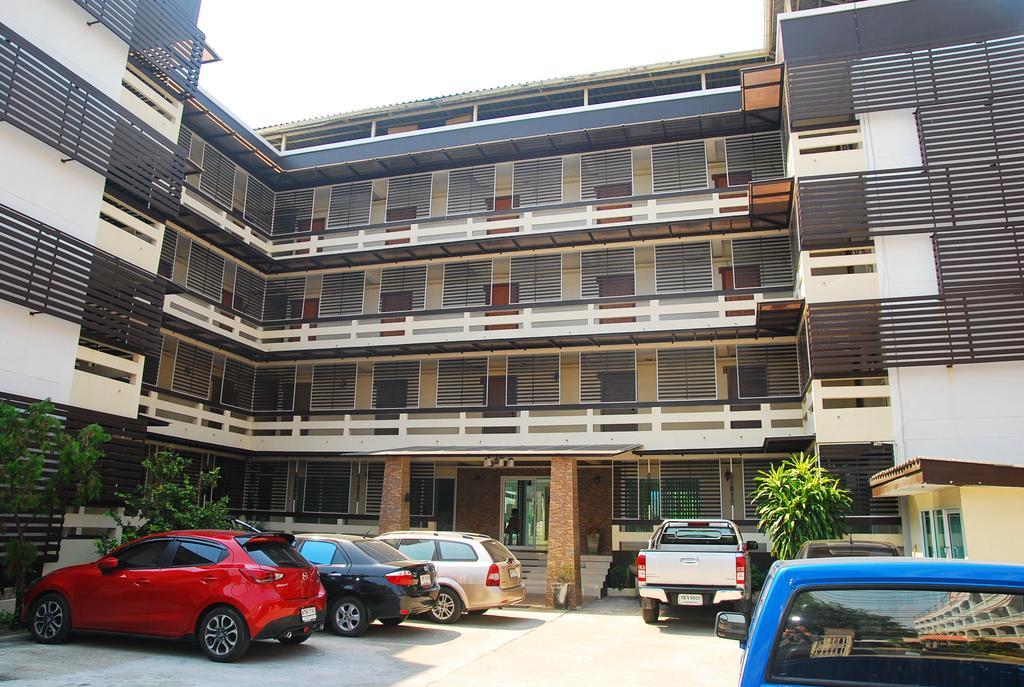 Ze Residence Bangkok Exterior photo
